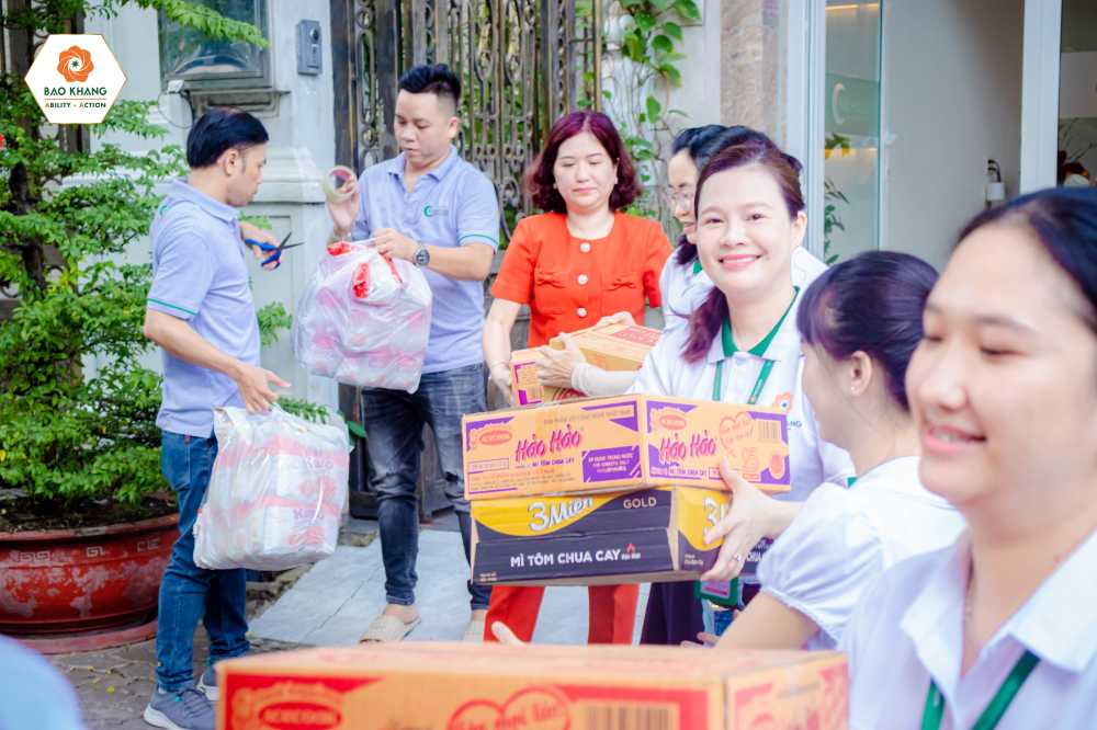 Bảo Khang Holdings vận chuyển nhu yếu phẩm đến MTTQVN phường Tân Mỹ (1)