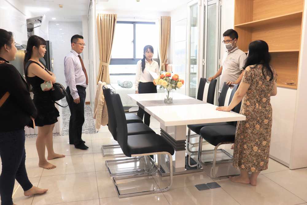 Bàn giao căn hộ 2 Phòng ngủ full nội thất tại dự án Docklands Saigon