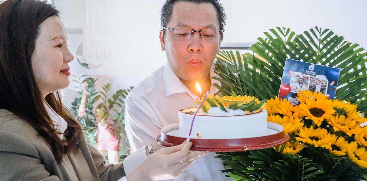 CHÚC MỪNG SINH NHẬT TỔNG GIÁM ĐỐC LÊ TẤN TRUNG – NGƯỜI THUYỀN TRƯỞNG KIẾN TẠO HÀNH TRÌNH THỊNH VƯỢNG